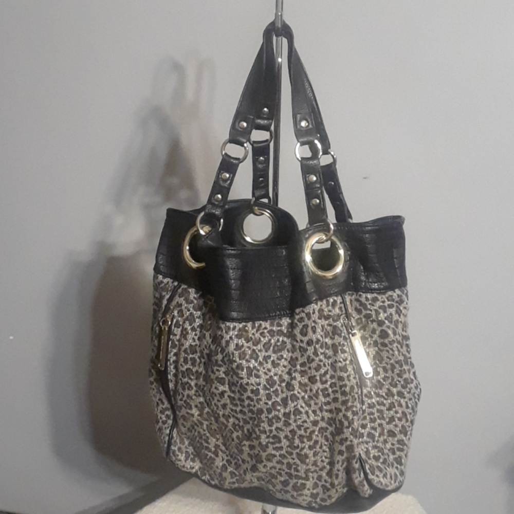 😁Sold2 for $6.00 Box and Bundle Purse and Clutch - Picture 2 of 3